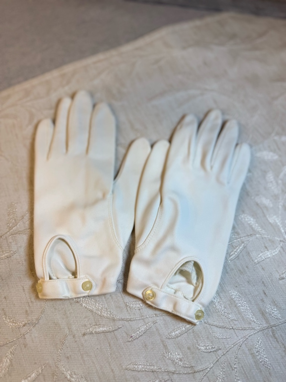 1950s Mojud Nylon Wrist Length Gloves White Double Button Detail Retro Formal